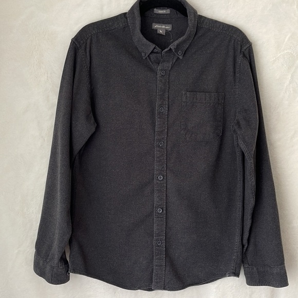 Eddie Bauer Classic Fit Button Down Mens Shirt Size M - Picture 1 of 8